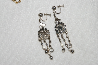 +MBA #E53-197   "Vintage Silvertone Clear Crystal Rhinestone Dangle Earrings"