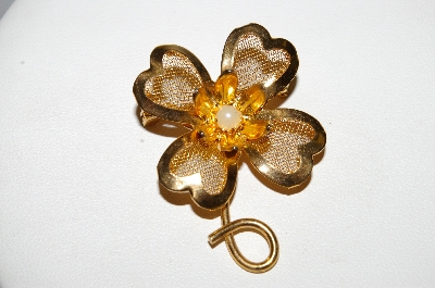 **MBA #E51-196   "Vintage Goldtone Mesh & Faux Pearl Flower Pin"