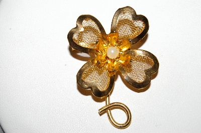 **MBA #E51-196   "Vintage Goldtone Mesh & Faux Pearl Flower Pin"