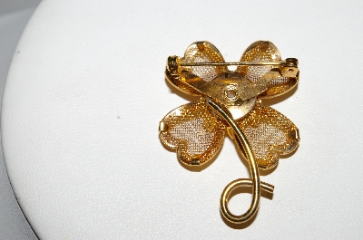 **MBA #E51-196   "Vintage Goldtone Mesh & Faux Pearl Flower Pin"