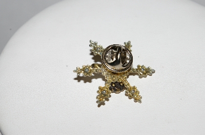 **MBA #E51-260   "Vintage Goldtone Clear Crystal Angel Snow Flake Pin"