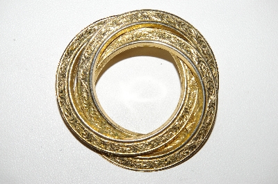 **MBA #E51-161   "Vintage Gold Plated Triple Circle Pin"