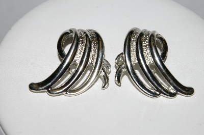 +MBA #E51-113   "Vintage Silvertone Fancy Clip On Earrings"