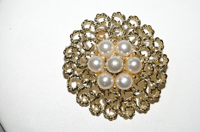 +MBA #E51-145   "Vintage Gold Plated Faux Glass Pearl Pin"