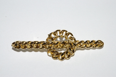 **MBA #E51-312   "Vintage Gold Plated Fancy Chain Style Pin"