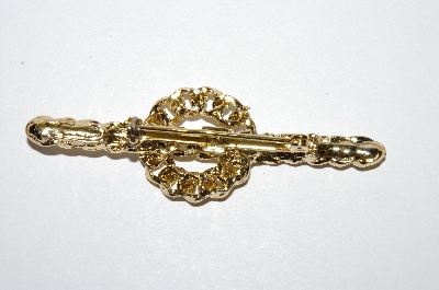 **MBA #E51-312   "Vintage Gold Plated Fancy Chain Style Pin"