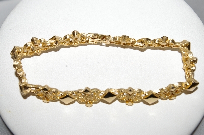 +MBA #E51-385   "Avon Gold Tone Fancy Link Bracelet"