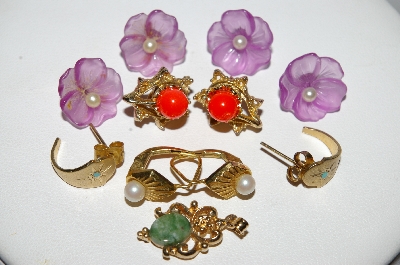 **MBA #E51-038   "Vintage Lot Of (6) Piece's Of Jewelry"