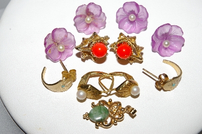 **MBA #E51-038   "Vintage Lot Of (6) Piece's Of Jewelry"