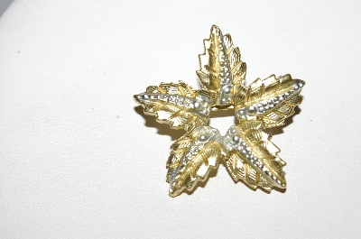 **MBA #E51-222   "Vintage Two Tone Fancy Leaf Pin"