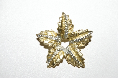 **MBA #E51-222   "Vintage Two Tone Fancy Leaf Pin"
