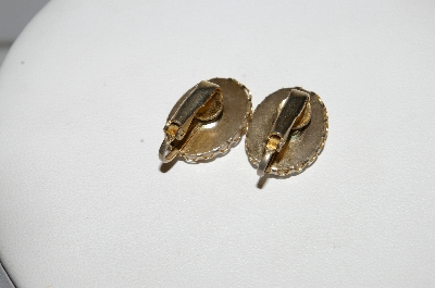 +MBA #E51-068   "Vintage Gold Tone Hand Painted Rose Porcelain Clip On Earrings"