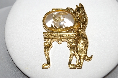 **MBA #E51-023   "Gold Plated Cat & Fish Bowl Pin"