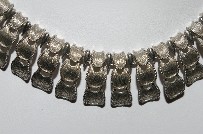 +MBA #e51-081    "Vintage Antiqued Silvertone Fancy Necklace"