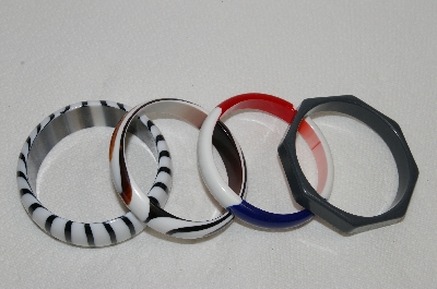 +MBA #E54-094   "Vintage Lot Of  "4" Plastic Bangle Bracelets"