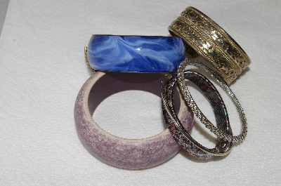 +MBA #E54-104    "Vintage Lot Of "6" Bangle Bracelets"