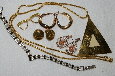 **MBA #E54-061   "Vintage Lot Of "6" Pieces Of Jewelry"