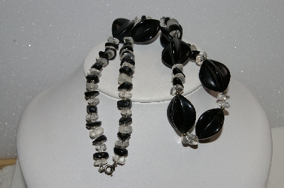+MBA #E54-135   "Vintage Black & Clear Lucite Bead Necklace"