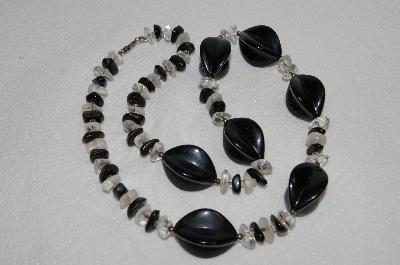 +MBA #E54-135   "Vintage Black & Clear Lucite Bead Necklace"
