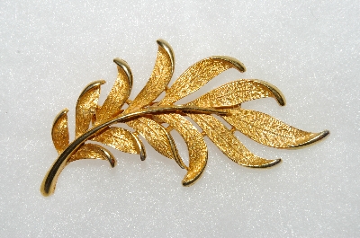 +MBA #E54-025   "JJ Jonette Jewelry Co. Gold Tone Fancy Leaf Pin"
