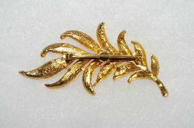 +MBA #E54-025   "JJ Jonette Jewelry Co. Gold Tone Fancy Leaf Pin"