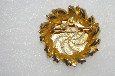 **MBA #E54-029   "Vintage Gold Tone Enameled & White Milk Glass Stone Round Brooch"
