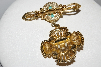**MBA #E54-012   "Vintage Goldtone Fancy Acrylic Stone Two Part Pin"