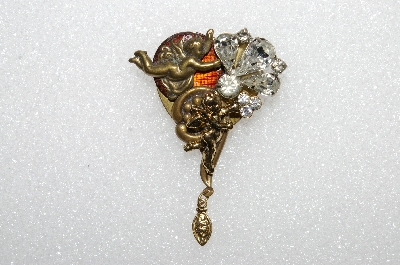 **MBA #E55-176   "Vintage Gold Tone Clear Crystal Angel Pin"