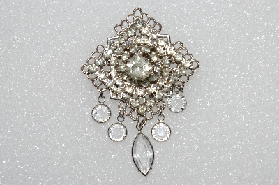 **MBA #E55-170   "Vintage Silvertone Clear Crystal Rhinestone Pin"