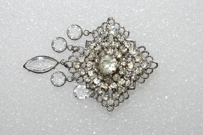 **MBA #E55-170   "Vintage Silvertone Clear Crystal Rhinestone Pin"