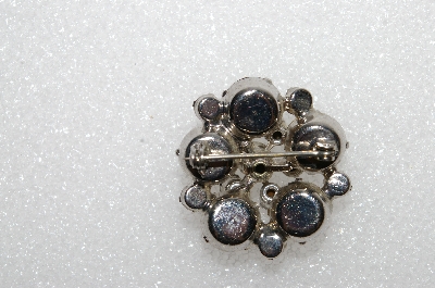 **MBA #E55-158   "Vintage Silvertone Grey & Clear Crystal Rhinestone Pin"