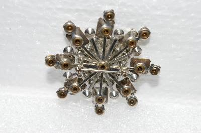 **MBA #E55-140   "Vintage Silvertone Clear Crystal Rhinestone Fancy Pin"
