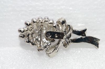 **MBA #E55-155   "Vintage Silvertone Glass Pearl & Crystal Rhinestone Fancy Pin"