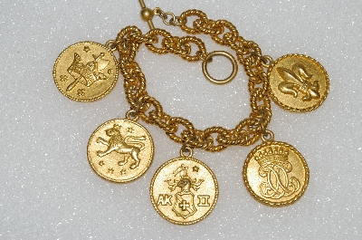 +MBA #E56-064   "Vintage Gold Plated Fancy "Knights" Charm Baracelet"
