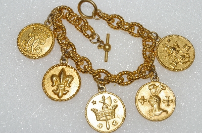 +MBA #E56-064   "Vintage Gold Plated Fancy "Knights" Charm Baracelet"