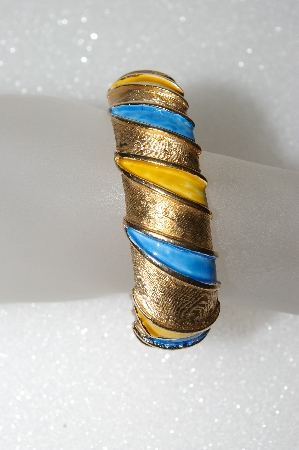+MBA #E56-059   "Vintage Gold Plated Enameled Hinged Bangle Bracelet"