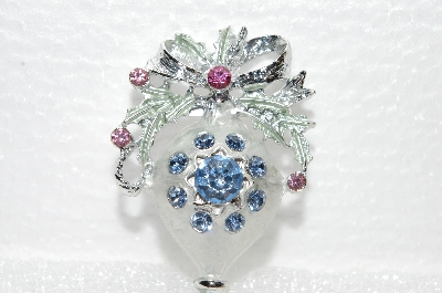 **MBA #E56-231   "Vintage Silvertone Crystal Rhinestone Fancy Christmas Pin"