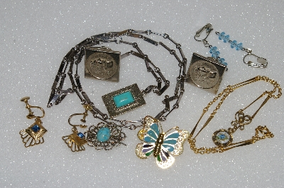 **MBA #E56-097   "Vintage Lot Of 10 Pieces Of Jewelry"