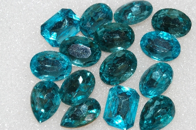 +MBA #S51-313   "Vintage Lot Of 15 Blue Topaz Colored Large Glass Rhinestones"