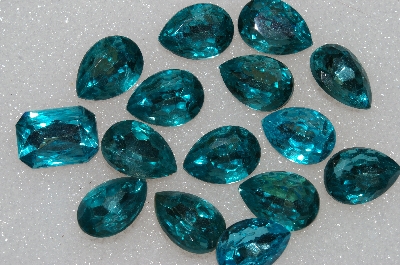 +MBA #S51-307   "Vintage Lot Of 15 Large Blue Topaz Colored Glass Rhinestones"