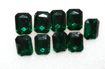 +MBA #S51-292  " Vintage Lot Of 9 Large Emerald Green Glass Rhinestones"