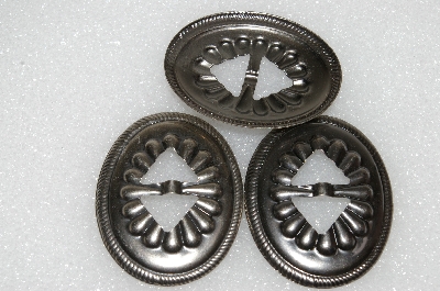 +MBA #s51-569   "1990's  Antiqued Silvertone Lot Of 17 Large Concho's"