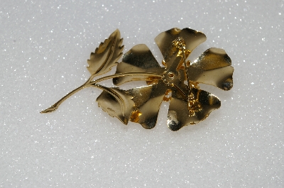 +MBA #S51-512   "Vintage Gold Plated Faux Pearl Flower Brooch"