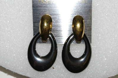 +MBA S51-168   "Gold Plated Two Part Hematite Pierced Earrings"