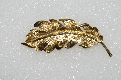 +MBA #S51-517   "Vintage Gold Plated Fany Leaf Pin"
