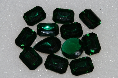 +MBA #S25-196   "Vintage Lot Of 12 DK Green Faceted Large Glass Rhinestones"