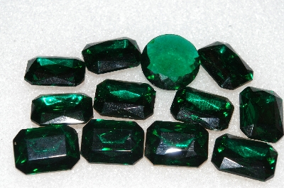 +MBA #S25-192   "Vintage Lot Of 12 Dark Green Faceted Large Glass Rhinestones"