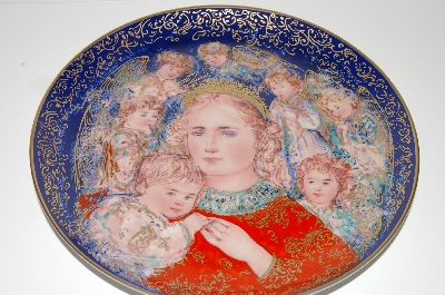 +  MBA #S30-295   "1985 Edna Hibel "The Angles Message" Collectors Plate"