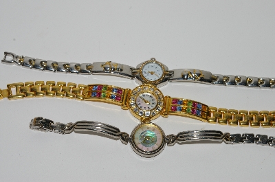 + MBA #S28-298  "Lot Of 3 Older  Ladies Watch's