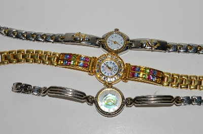 + MBA #S28-298  "Lot Of 3 Older  Ladies Watch's